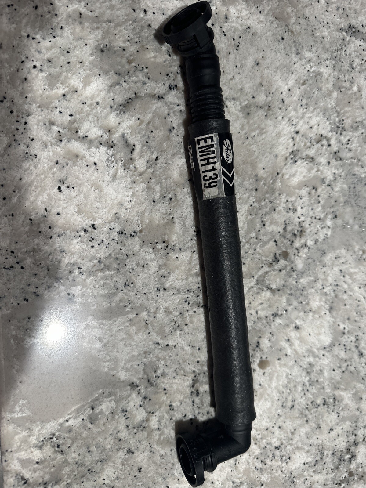 EMH139 Gates Breather Hose for 330 325 530 525 323 528 328 E46 3 Series 330Ci X3