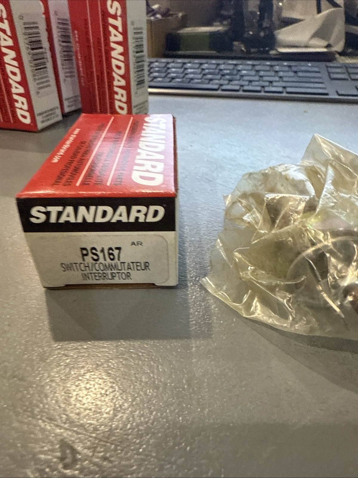 Engine Oil Pressure Switch for 760, 505, 740, 264, 262, 265, 604+More PS-167 - Image 3