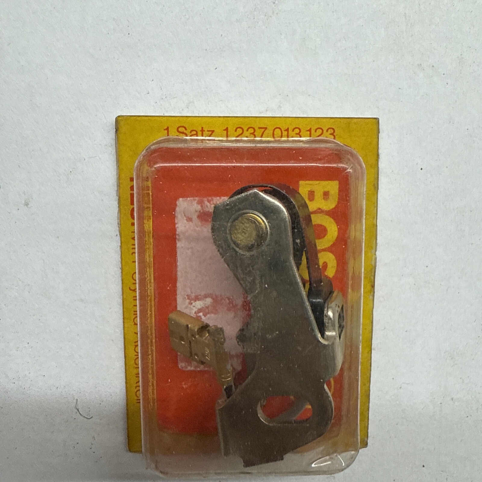 Ford Capri 2600 & Capri 2800 NOS Original Bosch Ignition Points 1.237.013.123 - Image 3