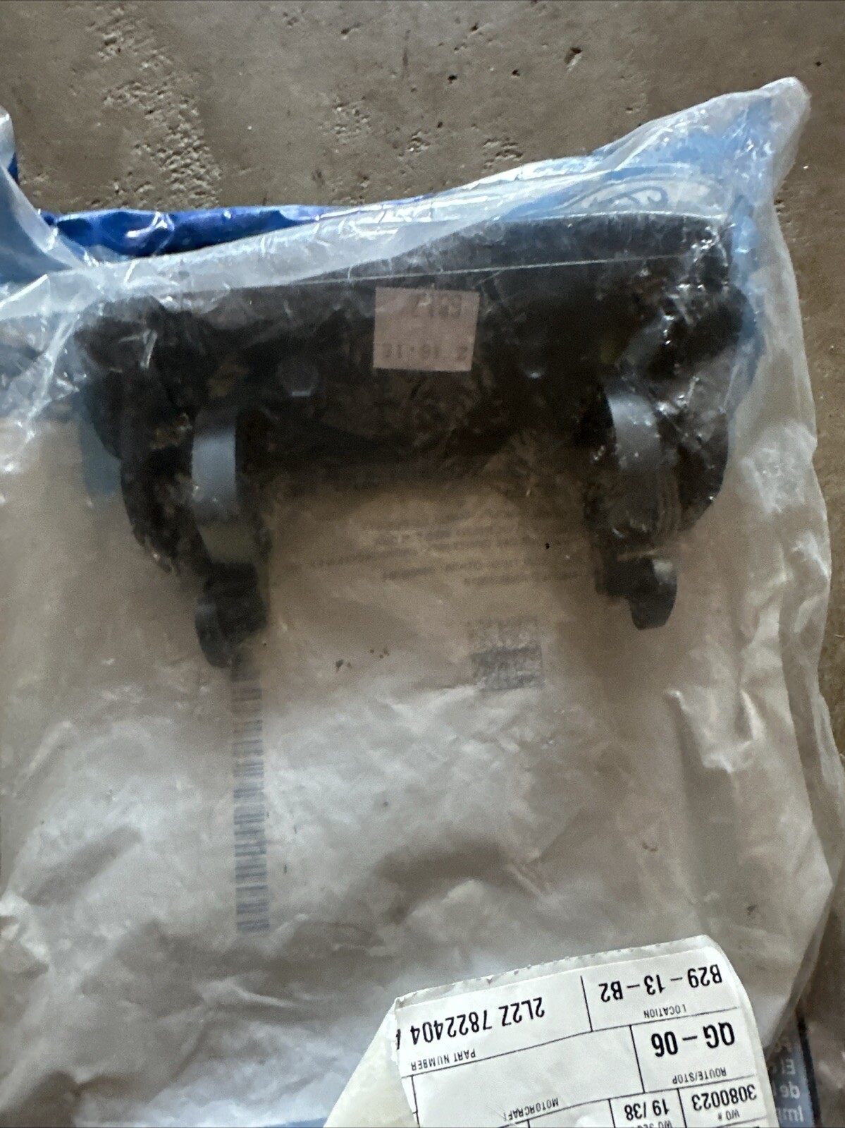 Genuine Ford Outside Door Handle 2L2Z-7822404-AAPTM OEM New 1998-2005 Explorer - Image 3