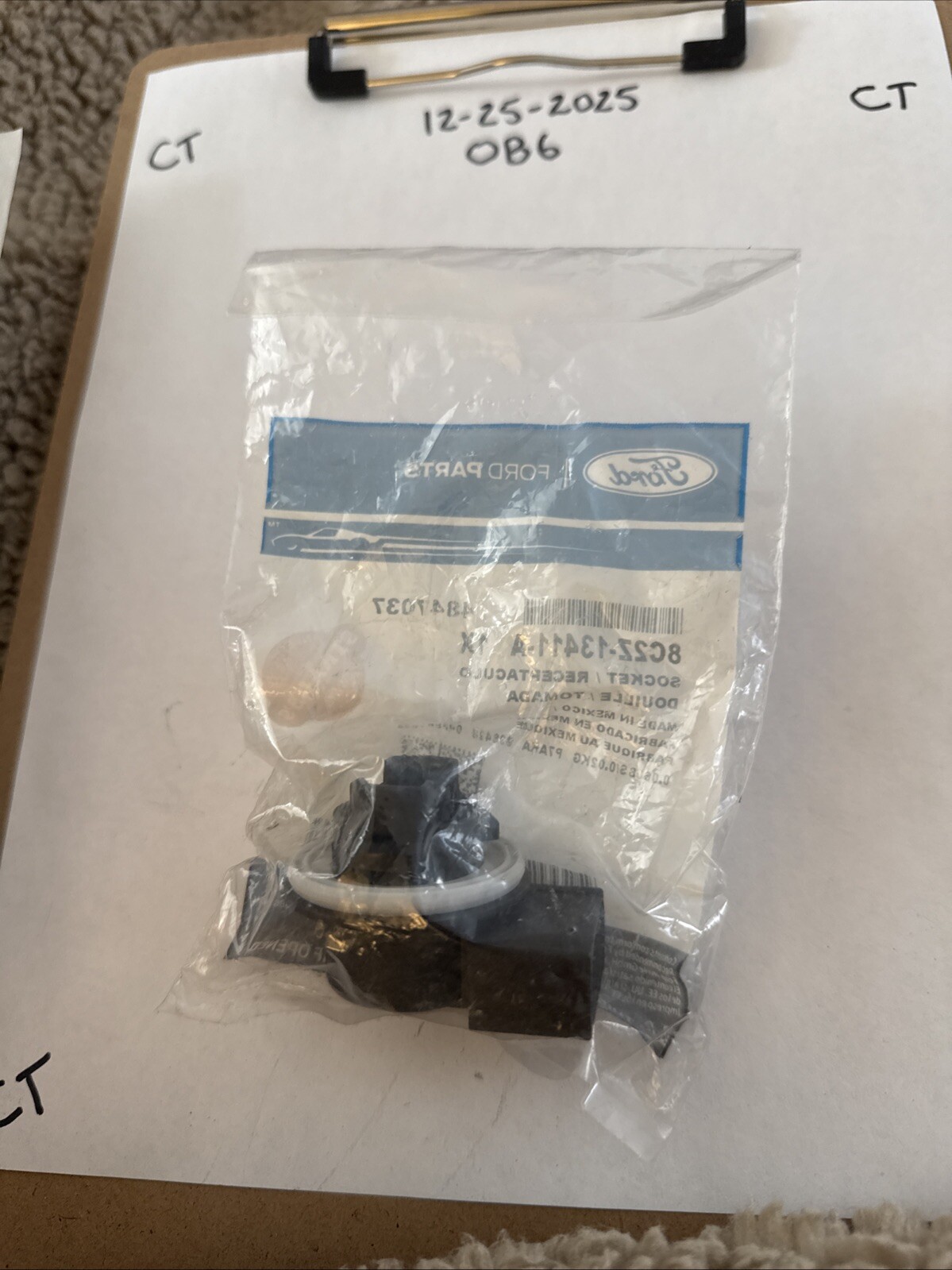 Genuine Ford Signal Bulb Socket 8C2Z-13411-A - Image 4