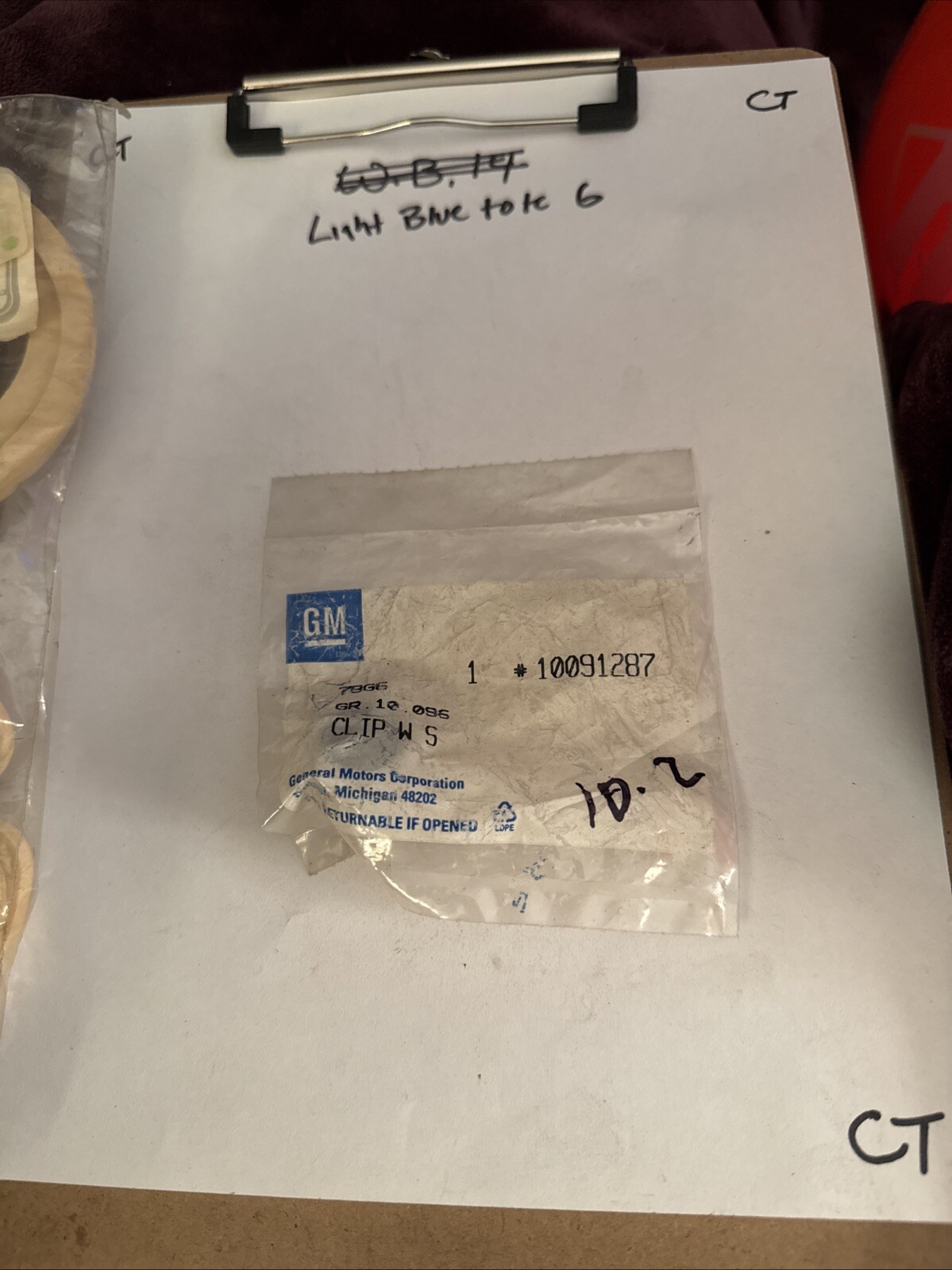 Genuine GM 10091287 Clip, Windshield