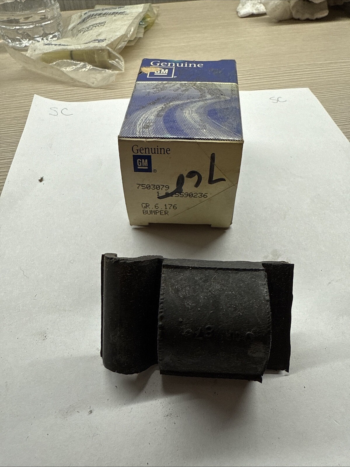 Genuine GM Front Upper Suspension Control Arm Bumper 15590236 - Image 3