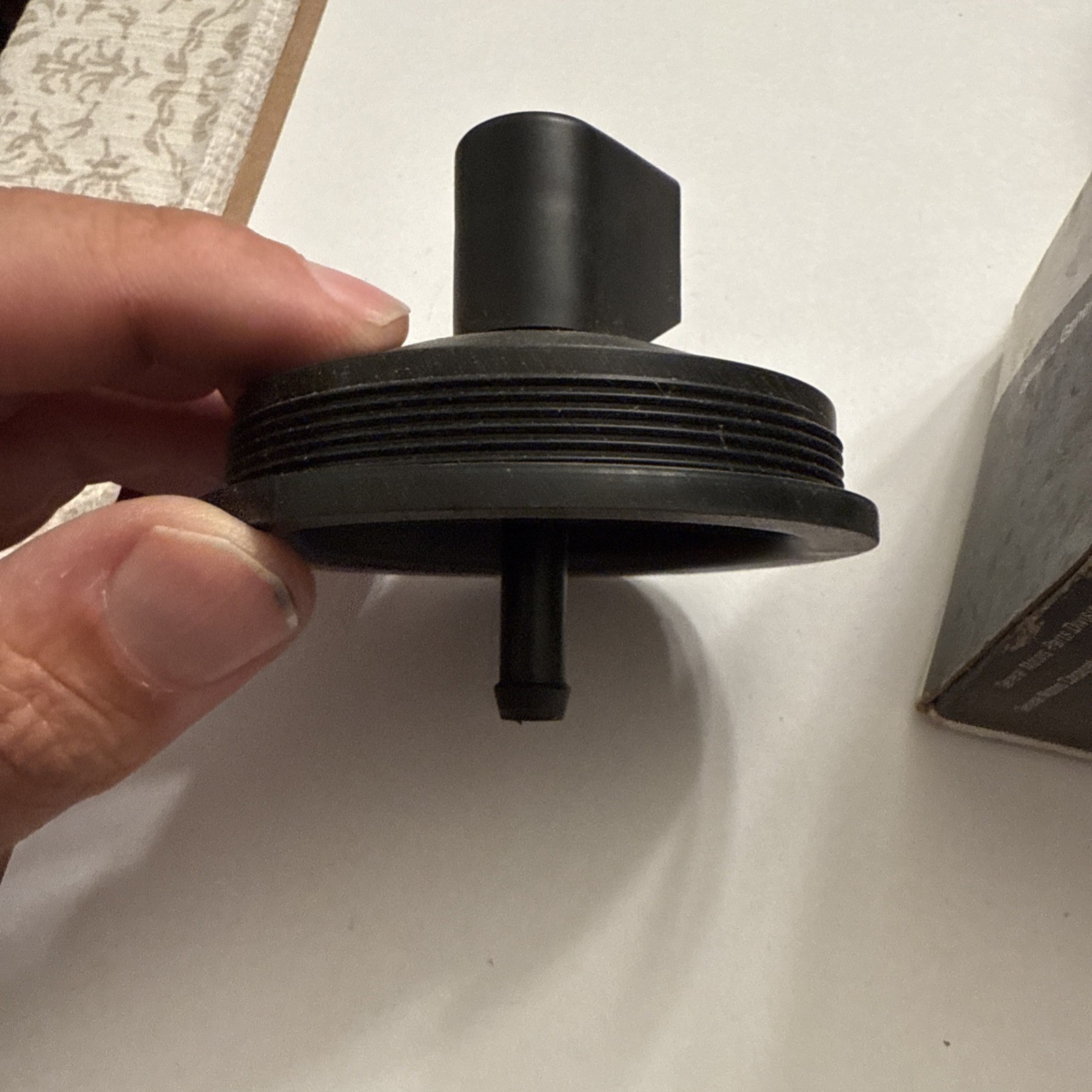 Genuine Gm Connector 2601541 Nos OEM - Image 3