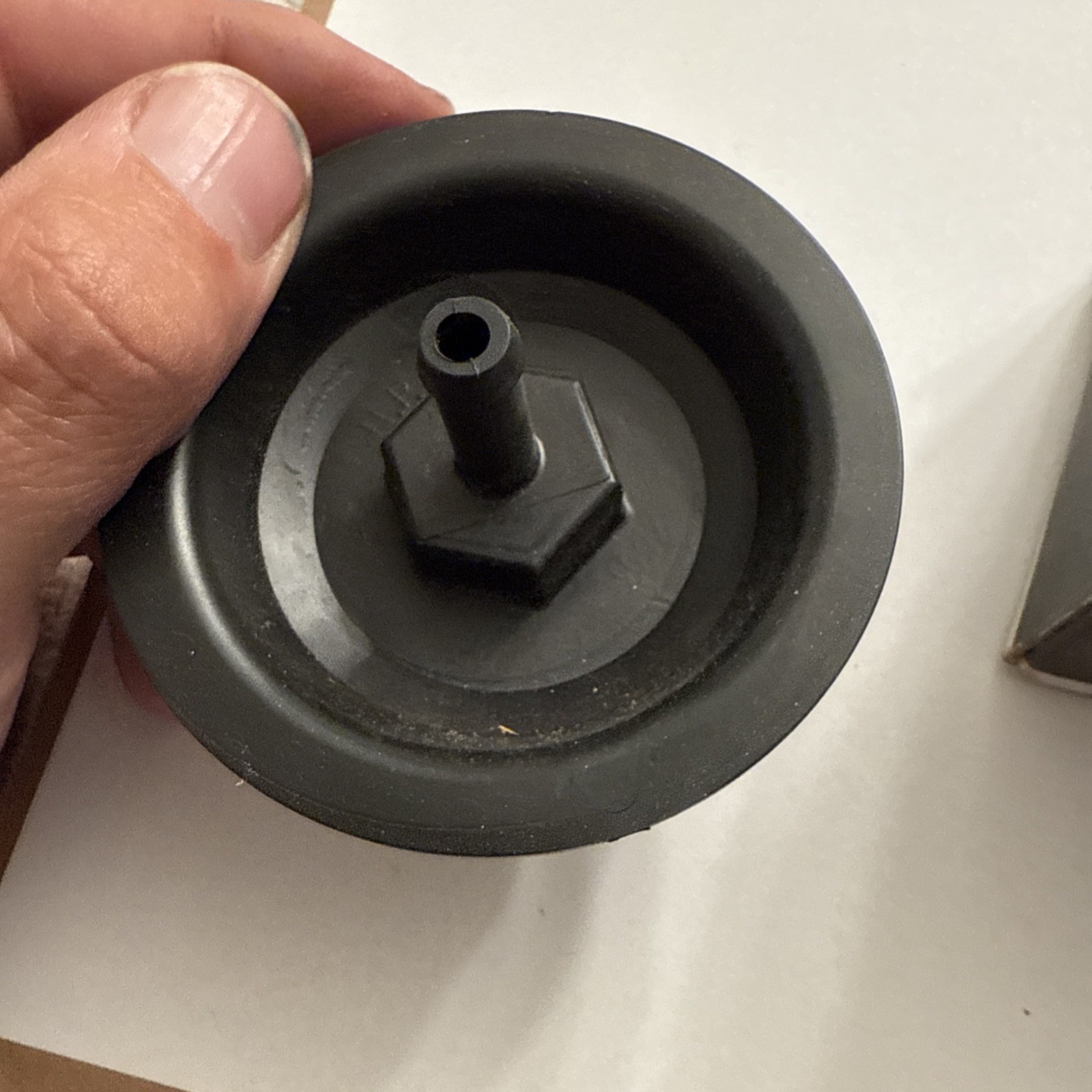 Genuine Gm Connector 2601541 Nos OEM - Image 4