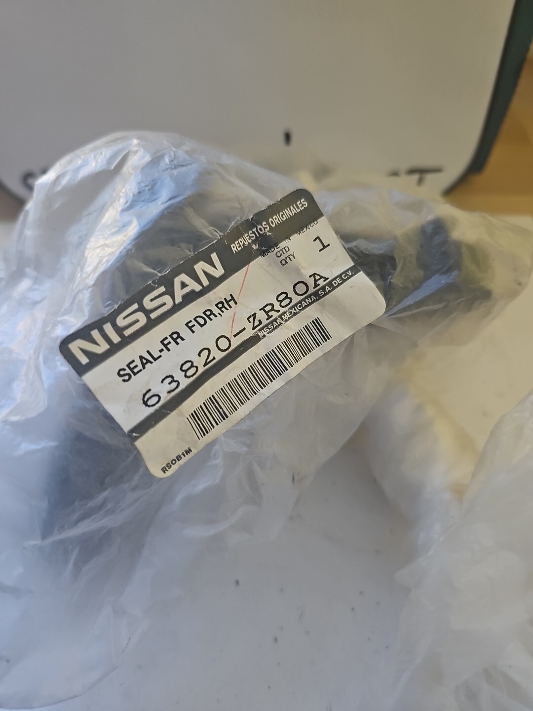 Genuine Nissan Fender Seal 63820-ZR80A - Image 3