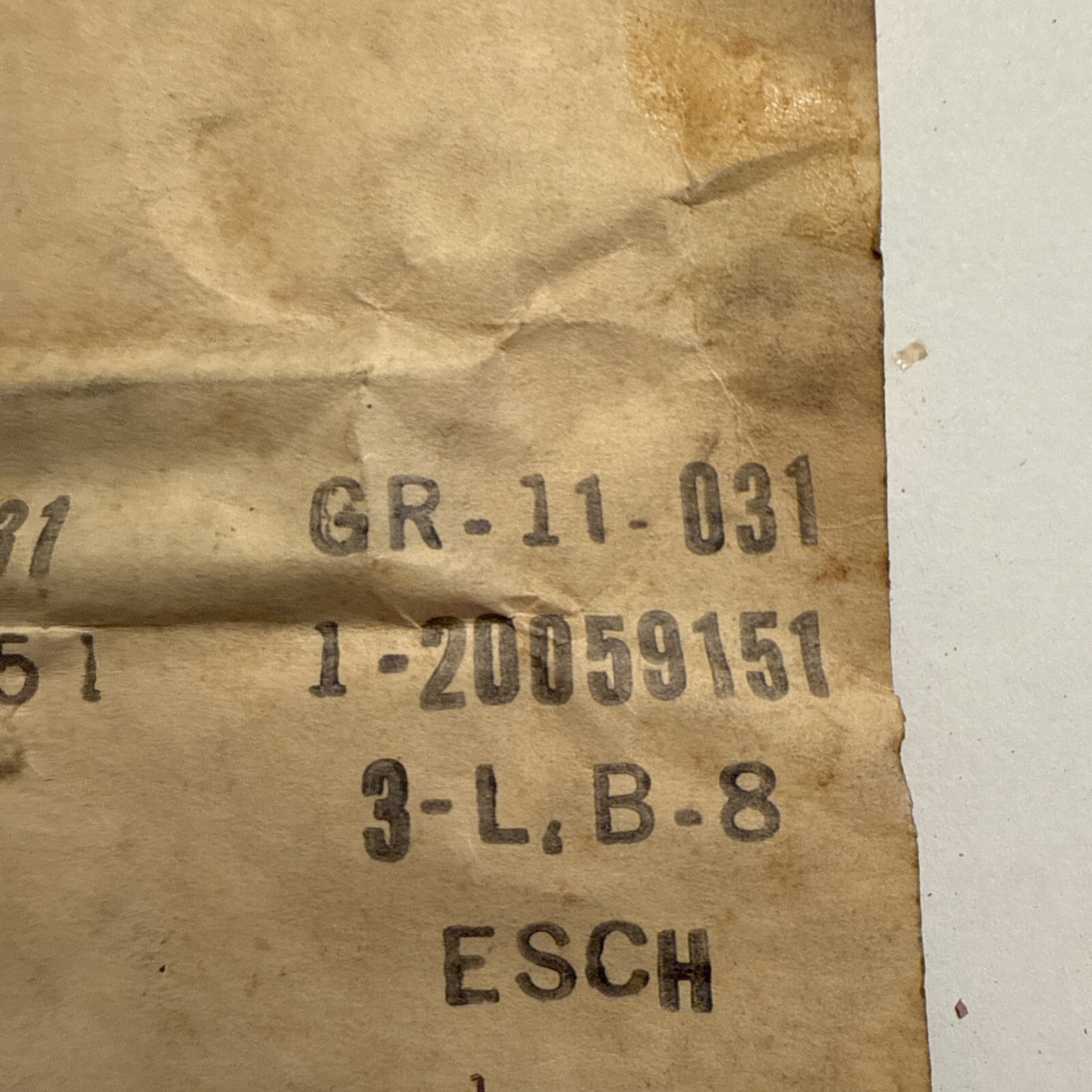 Gm Escutcheon 20059151 - Image 3