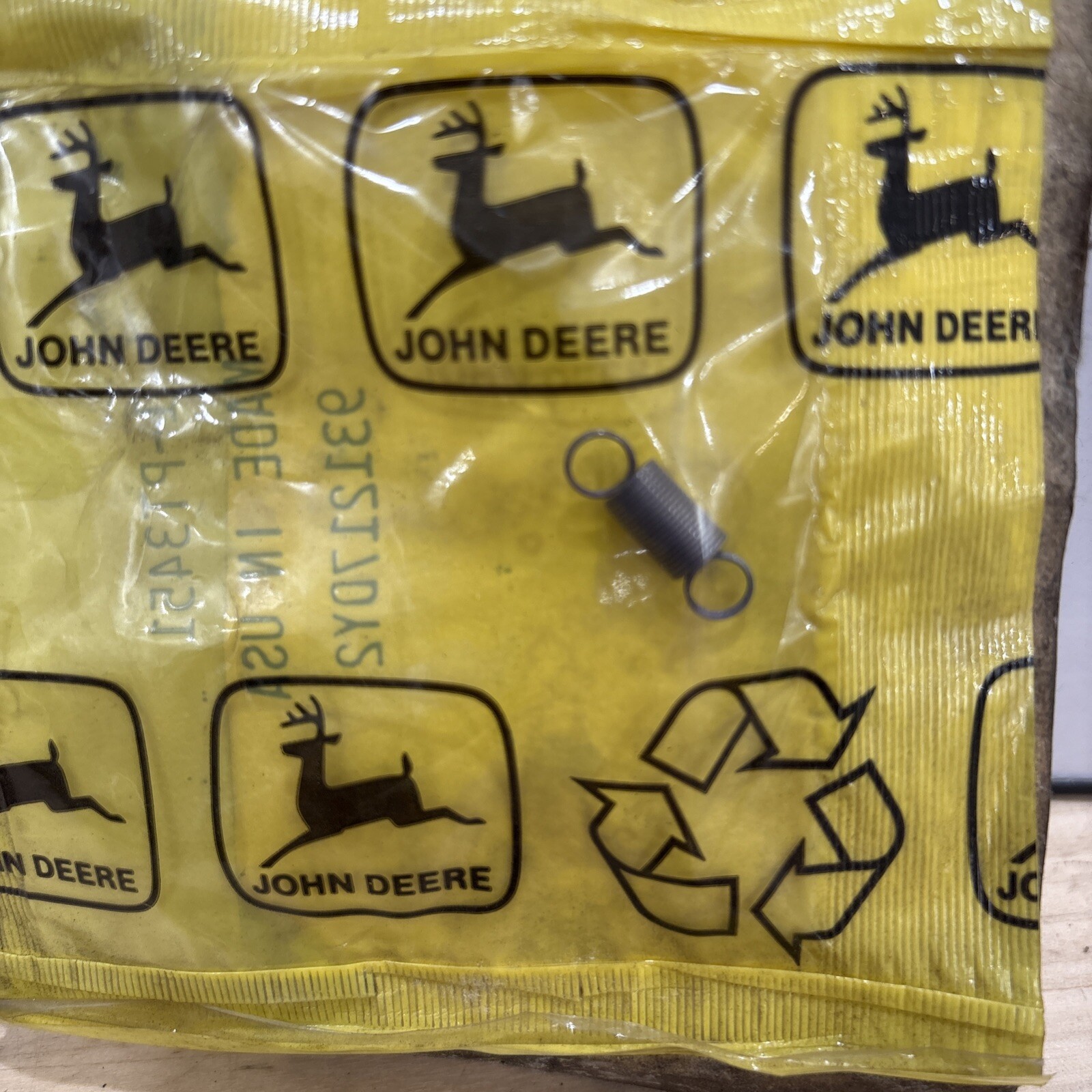 John Deere PT3451 Spring LX270 Genuine OEM NOS - Image 4