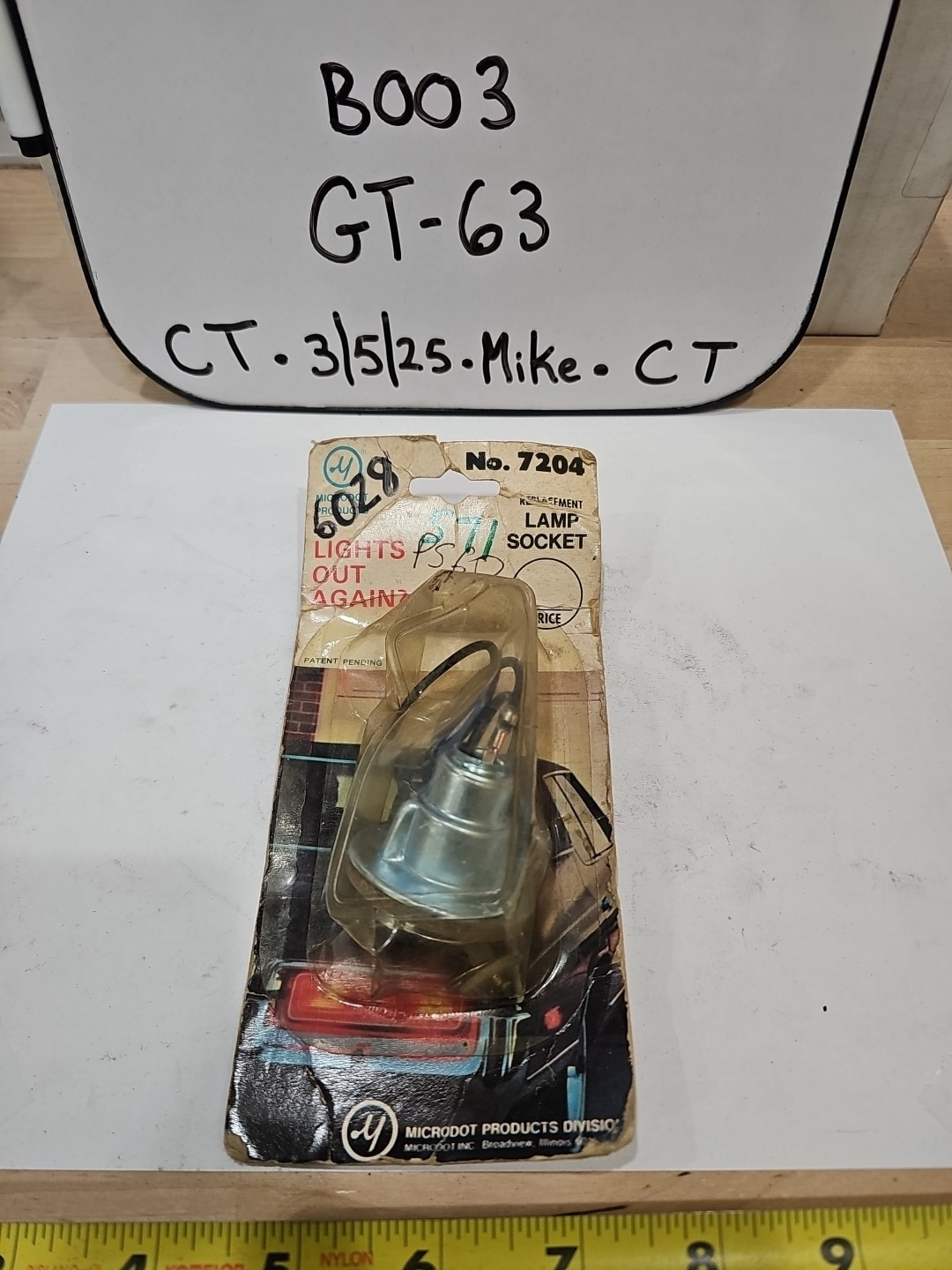 Microdot 7204 Back Up Lamp Socket (Standard S-71)