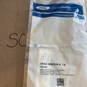 NEW OEM Ford Lincoln "TOWN CAR" Chrome Name Plate Emblem DE9Z-5842528-A