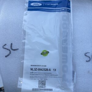 NL3Z9942528A - EMBLEM - Ford Nameplate