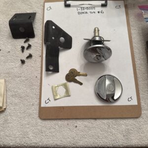 NOS 1971-1974 CHEVY NOVA+CHEVY II+CAMARO ACCESSORY HOOD LOCKING PIN KIT 994203