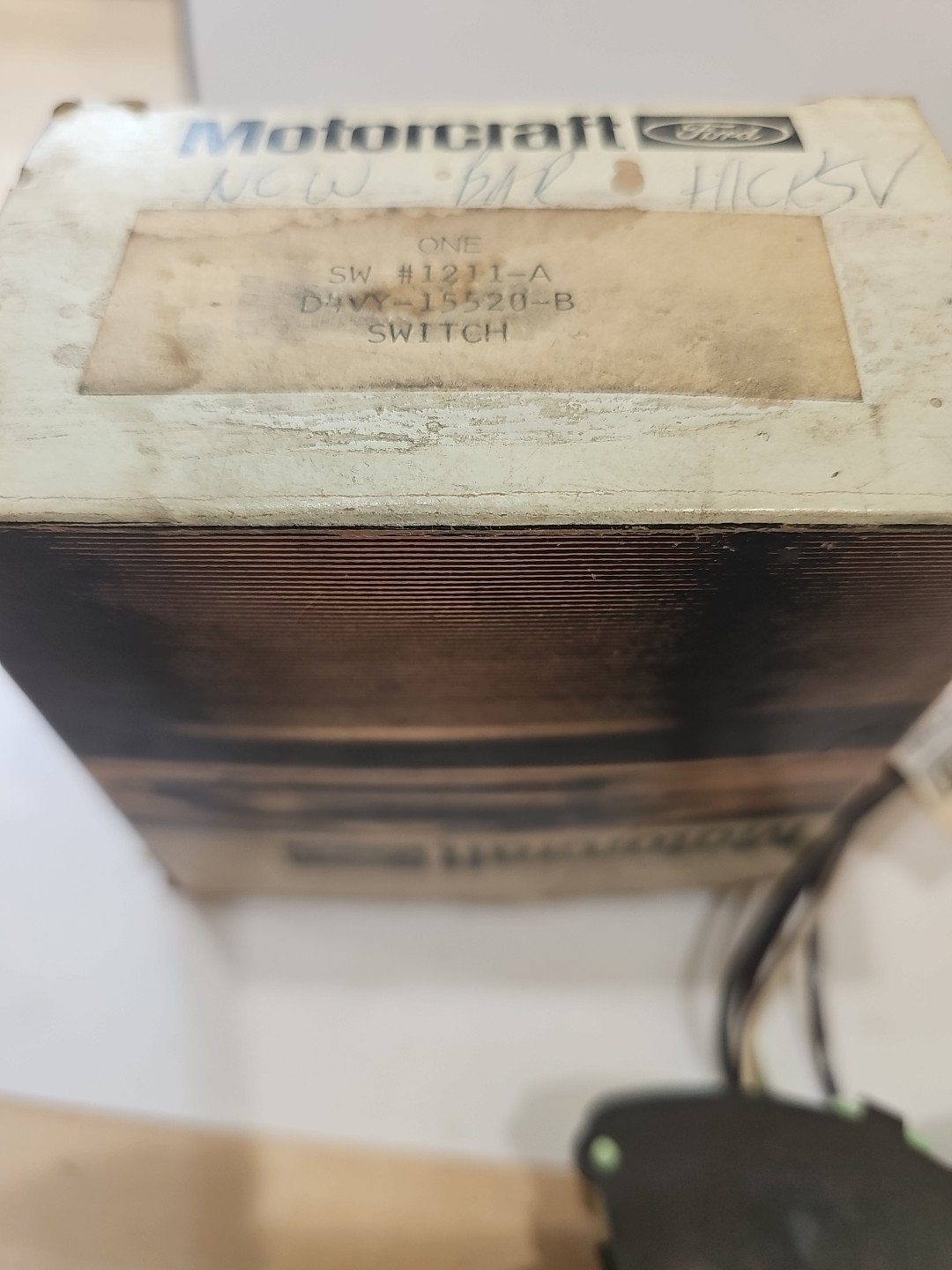 NOS 1974 SW-1211-A Ford Motorcraft Continental Back Up Light Switch D4VY-15520-B - Image 4