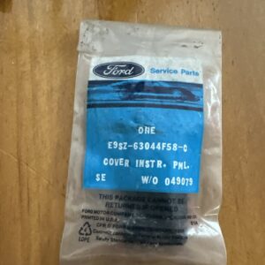 NOS 1989-1997 Ford Thunderbird Dash Switch Opening Trim Cover E9SZ-63044F58-C