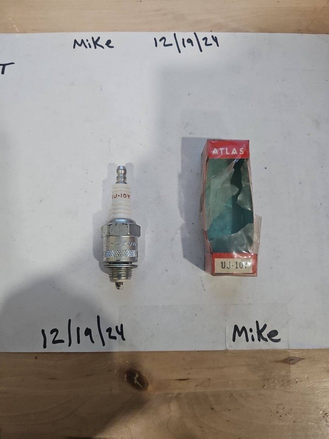 NOS Champion UJ-10Y spark plug