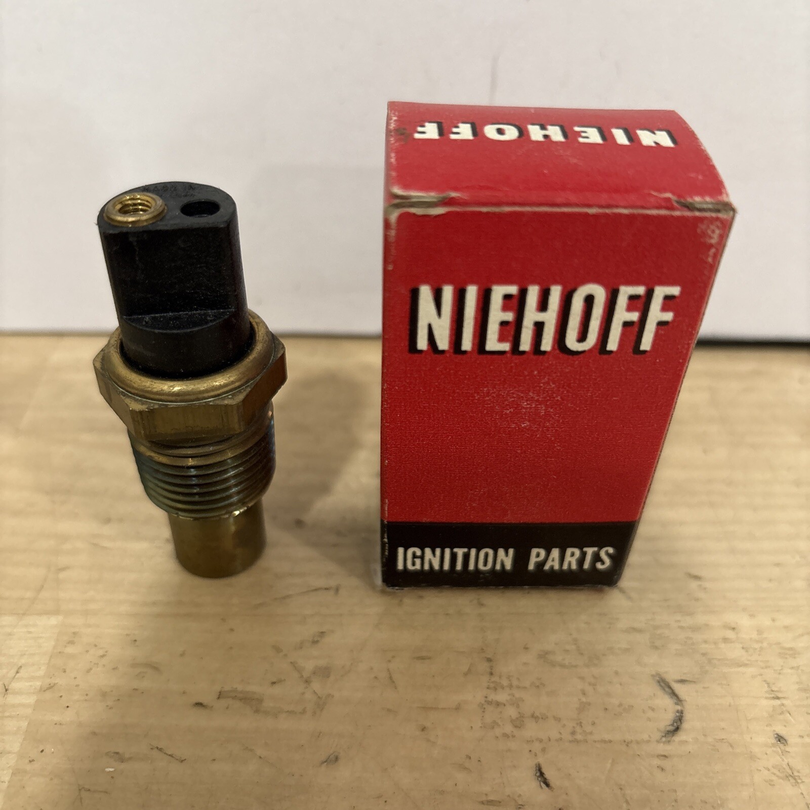 NOS NIEHOFF (Standard) TS-56 Engine Coolant Temperature Sending Switch - Image 3