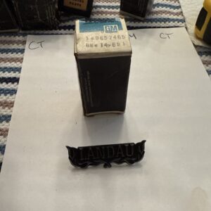 NOS OEM GM 1973 1974 1975 73 74 75 Chevy Monte Carlo Landau Emblem 9657485