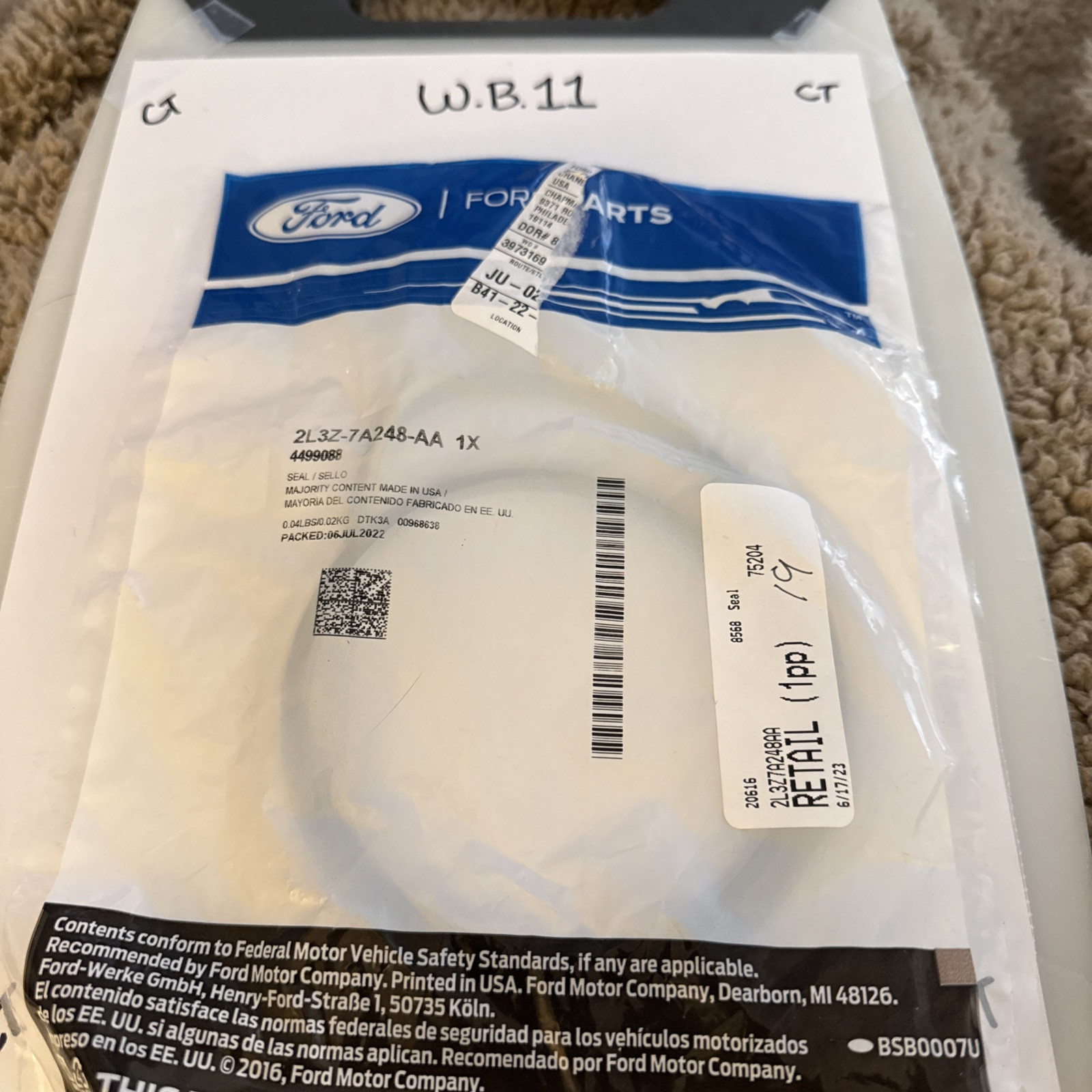 New Genuine Ford Seal 2L3Z-7A248-AA Nos OEM.