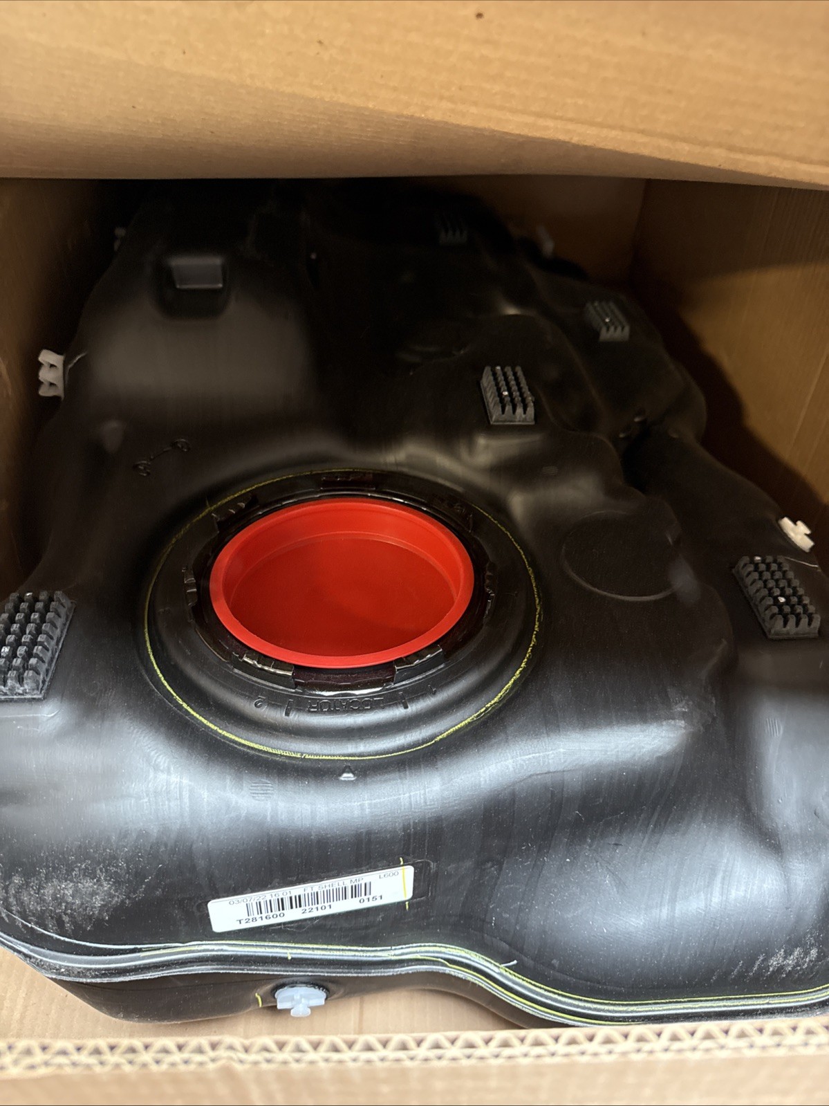 New Genuine Mopar Tank Fuel 2017-2023 OE 68368222AE - Image 4