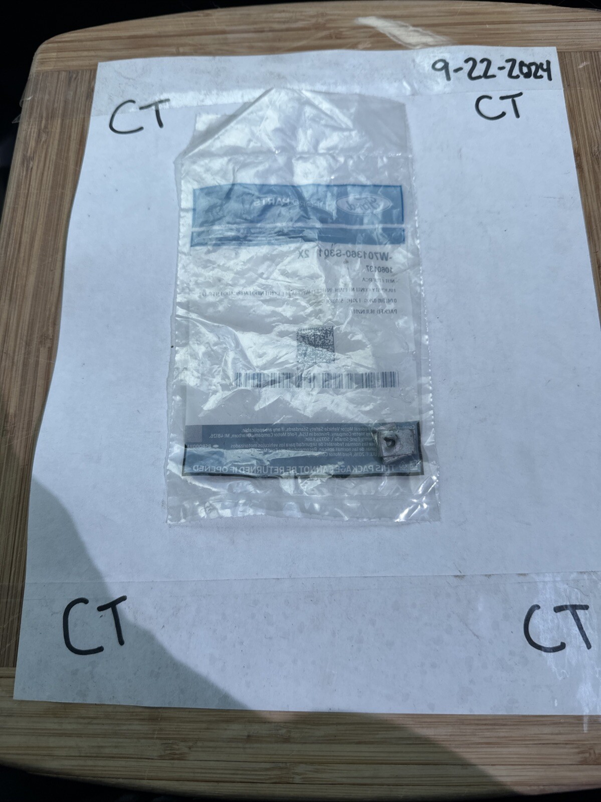 OEM (2) 10-13 Transit Connect Front Wheel Opening Molding U-Nut W701360S301 - Image 3