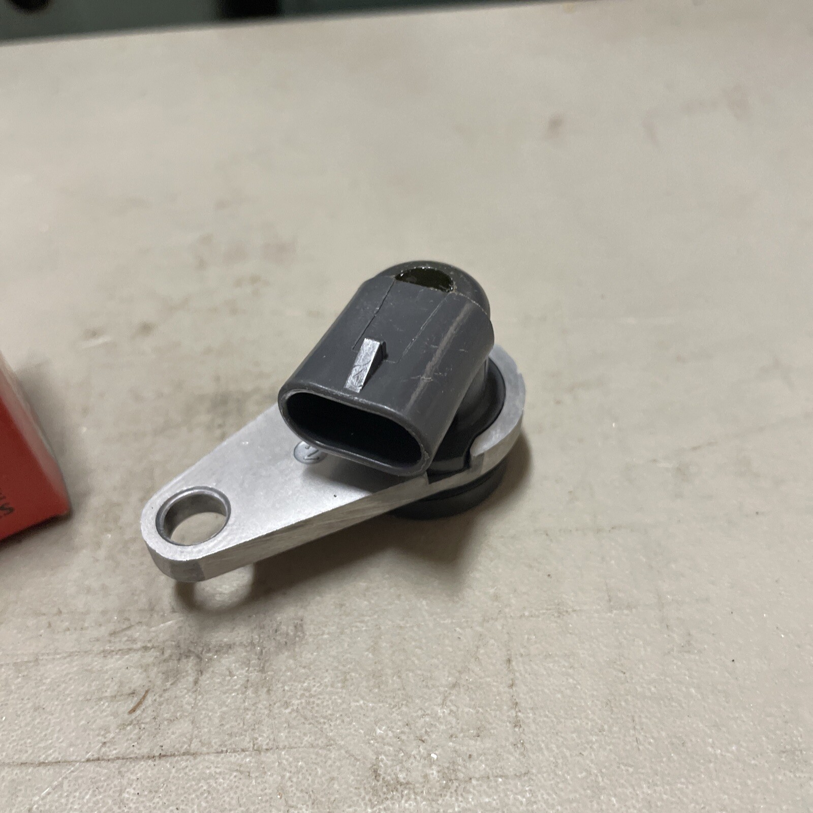 # PC102T True Tech / Standard Engine Camshaft Position Sensor - Image 3