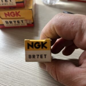 SPARK PLUG Genuine NGK 4121 / BR7ET