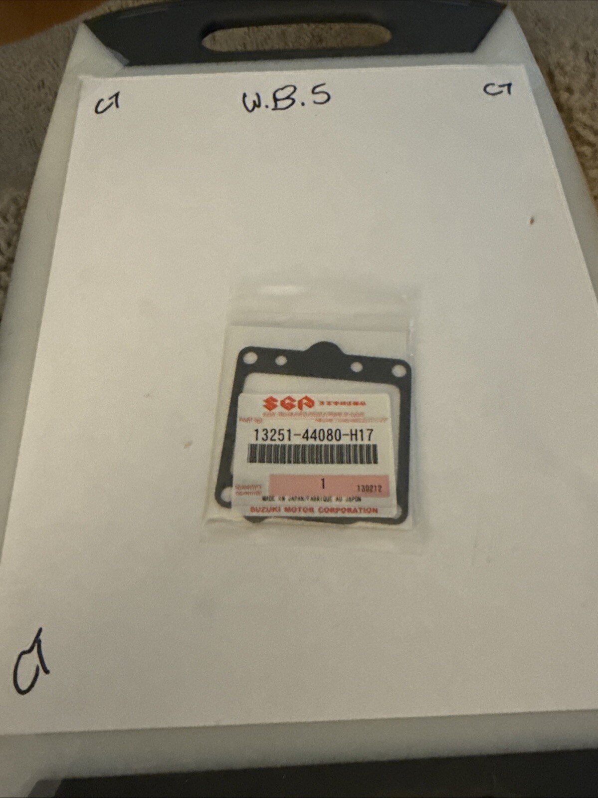 SUZUKI CARB FLOAT GASKET GS 1150 1100 GR650 1980-1988 NOS OEM 13251-44080-H17