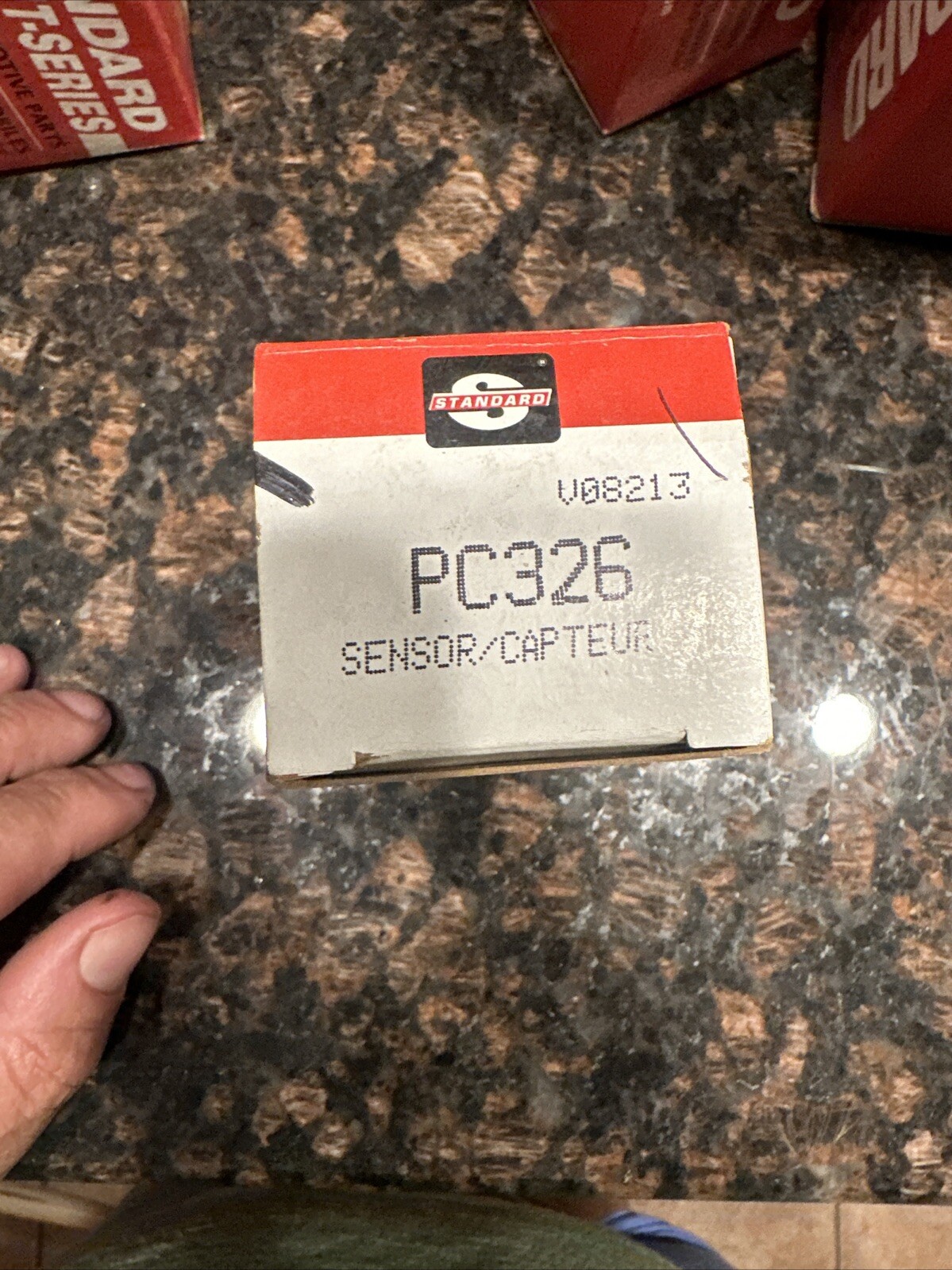 Standard Motor Product Camshaft Position Sensor PC326