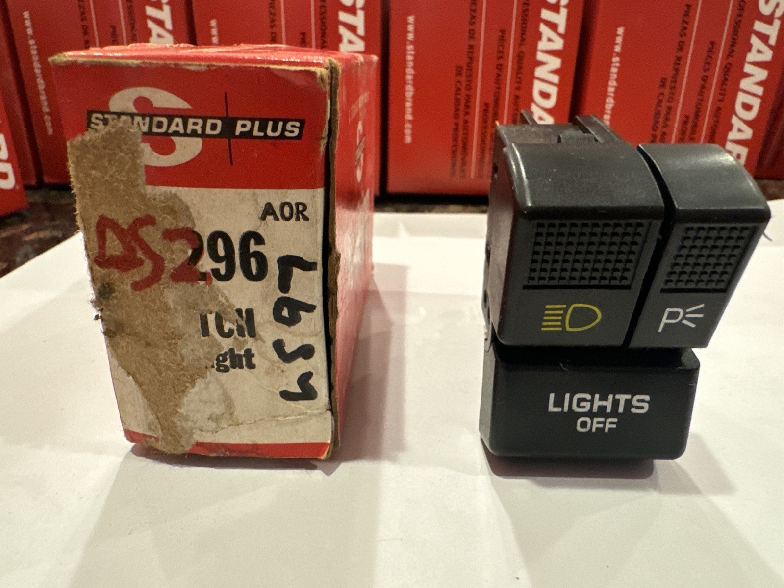 Standard Motor Products Headlight Switch DS296 - Image 3