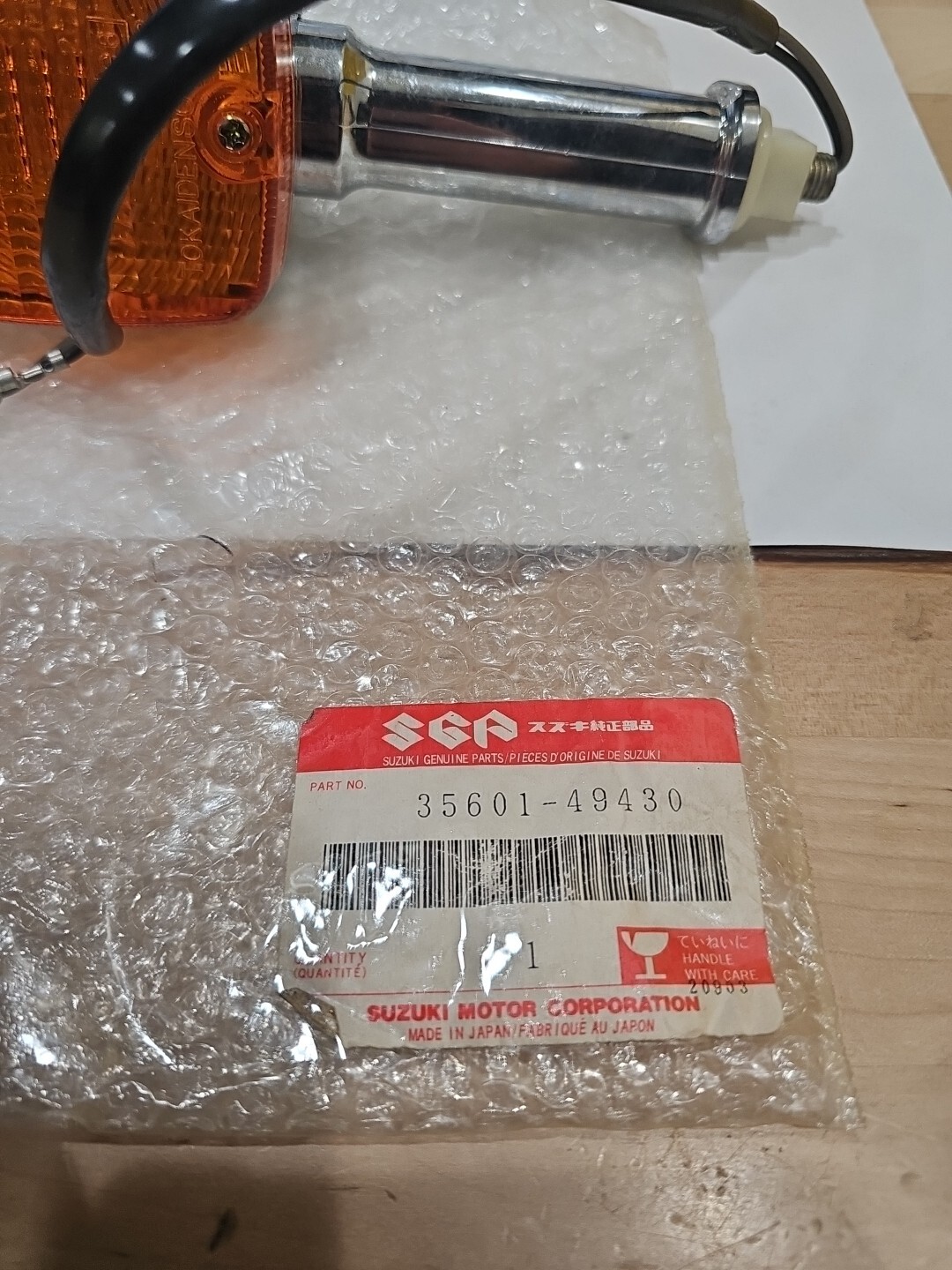 Suzuki GS1100G Katana Front Turn Signal 35601-49430 - Image 3