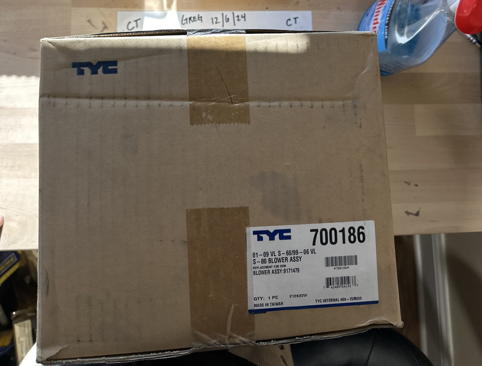 TYC 700186 A/C Condenser Blower Assembly For 99-14 Volvo S60 S80 V70 XC70 XC90