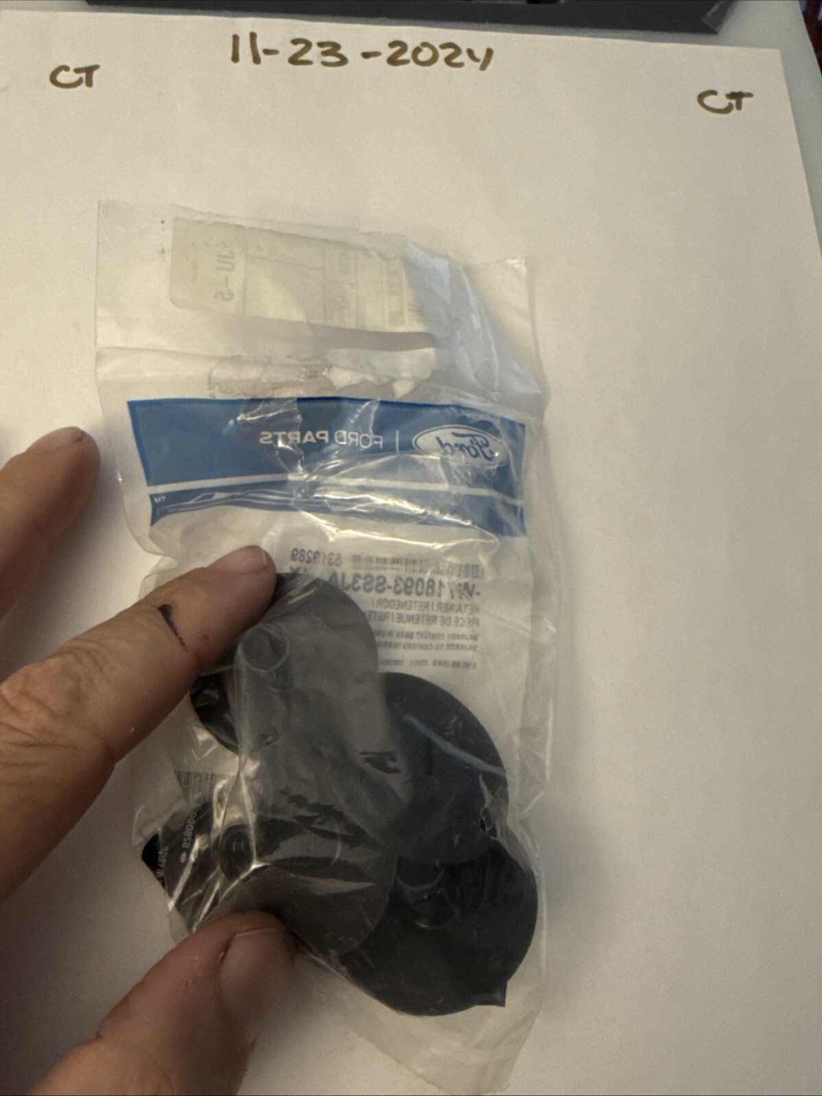 W718093SS3JA - RETAINER - TRIM PANEL - Ford (4) Pieces - Image 3