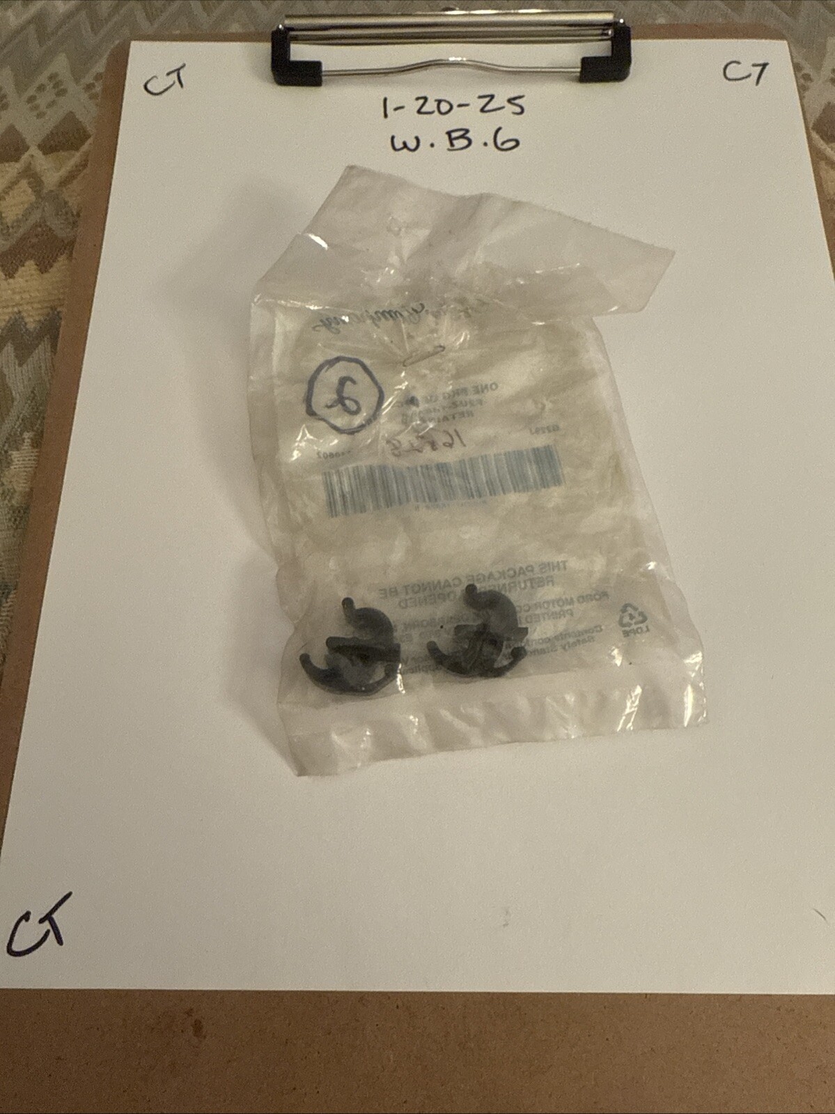 (1) New OEM Ford F2UZ-16828-B Hood Support Rod Clip NOS Sold Individually. - Image 4