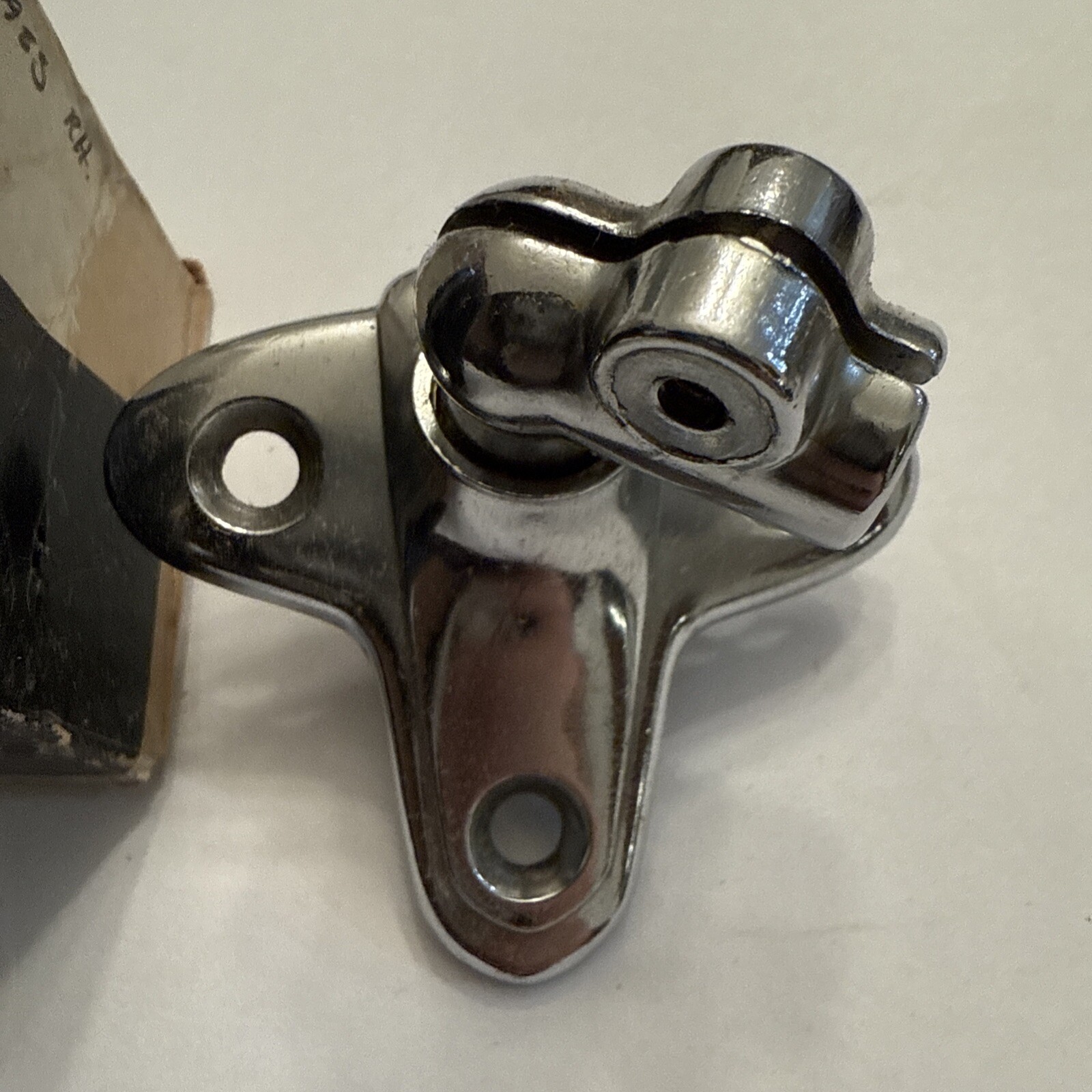 1955-57 Chevrolet Sun visor Mount R.H. # 4790580 - Image 4