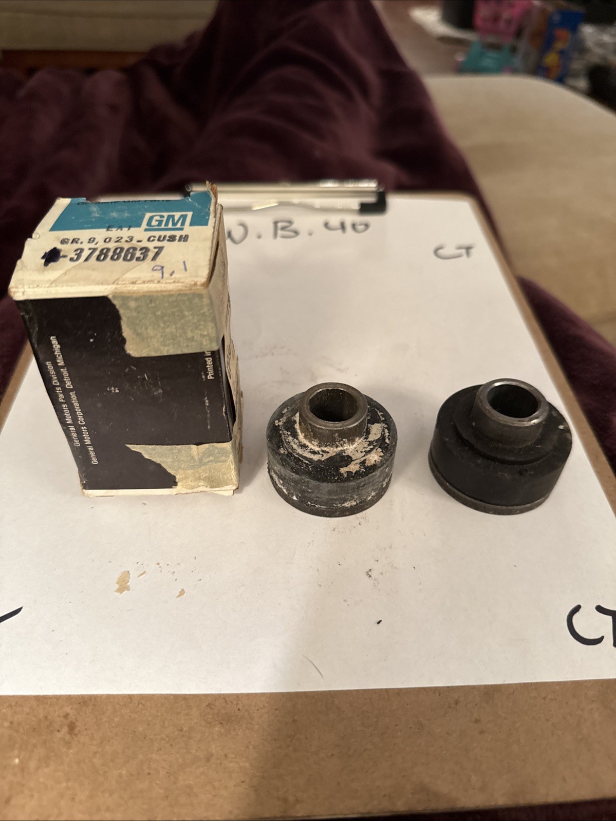 1961-1964 GM NOS Front Upper Cushion Corvair Corvette S36 (2) Bushings. - Image 3