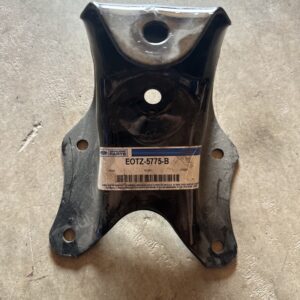 1996-2007 OEM Genuine Ford F-150 Rear Leaf Springs Hanger Bracket E0TZ-5775-B