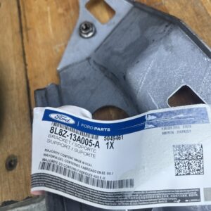 2008-2012 FORD EXPLORER LEFT FRONT BUMPER SIDE BRACKET 8L8Z-13A005-A GENUINE OEM