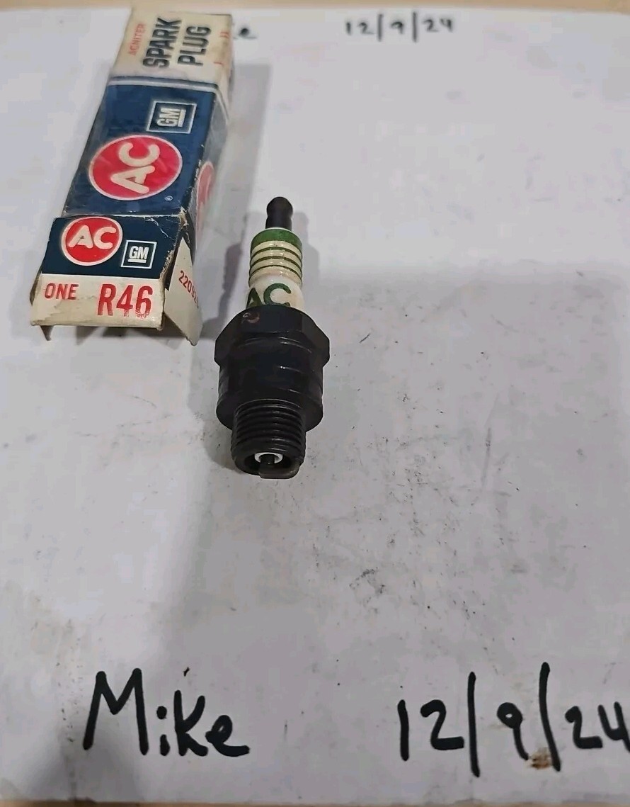 AC GM R46 Green Ring Spark Plug NOS NEW! - Image 4