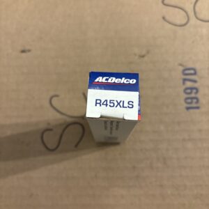ACDelco R45XlS Genuine GM 5613878 Spark Plug NOS