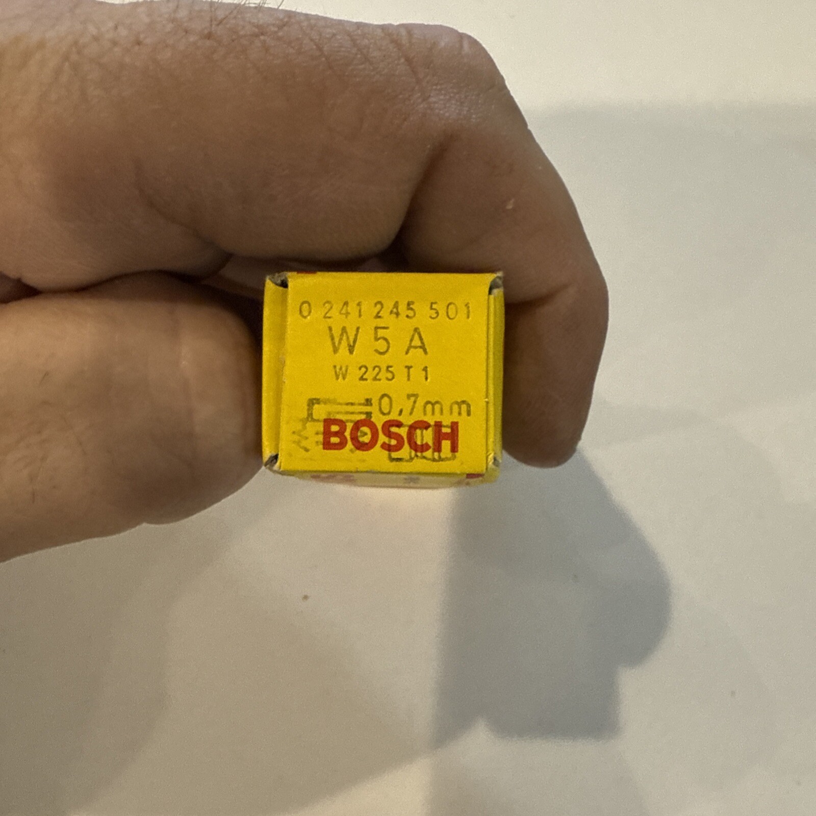 BOSCH W5A / 0241245501 VINTAGE SNOWMOBILE OTHERS SPARK PLUG W225T1 0.7MM - Image 3