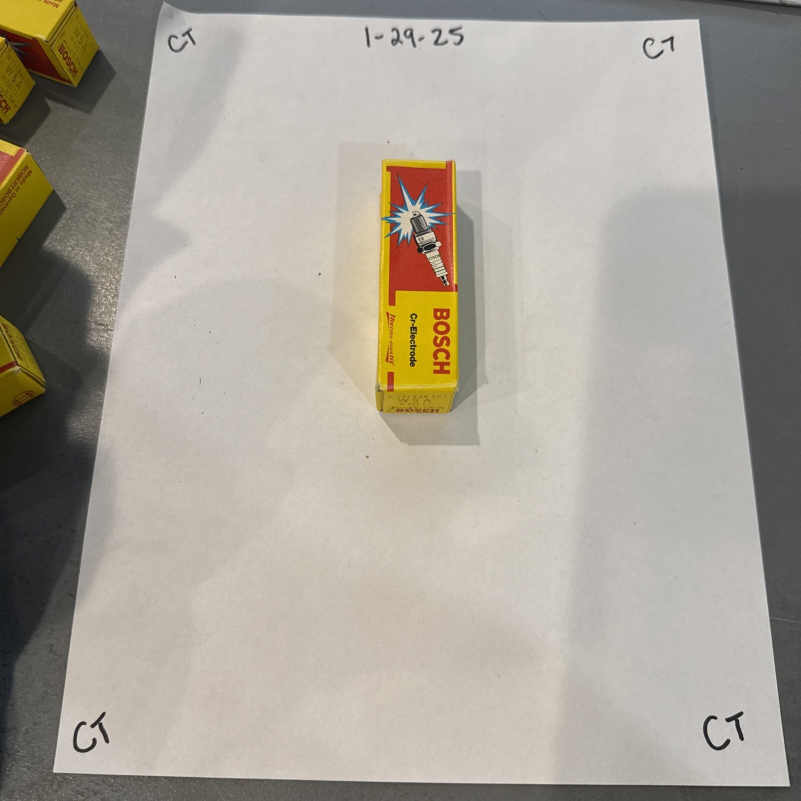 BOSCH W5A / 0241245501 VINTAGE SNOWMOBILE OTHERS SPARK PLUG W225T1 0.7MM