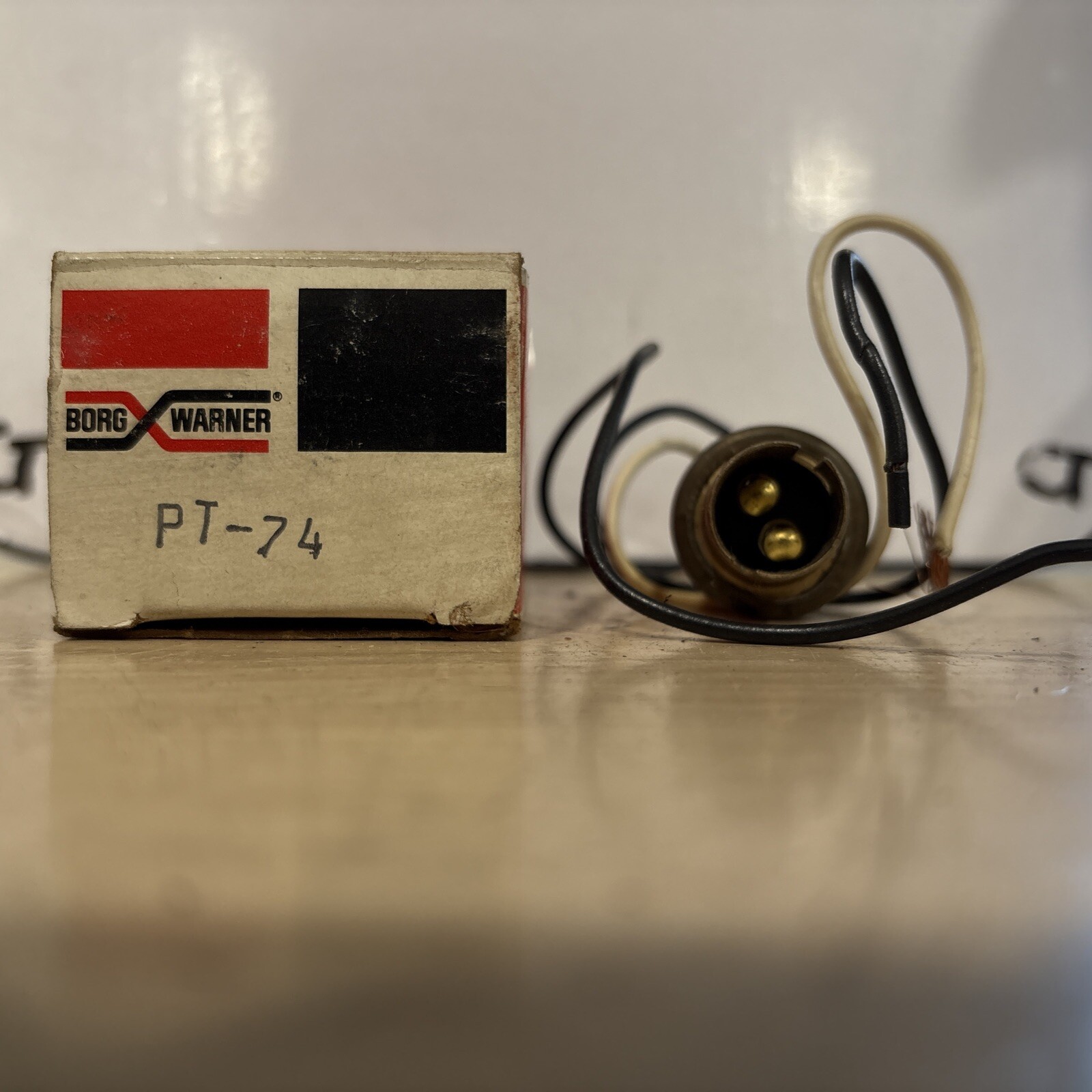 Borg Warner PT-74 (Standard Motor S-86) Light Socket - Image 4