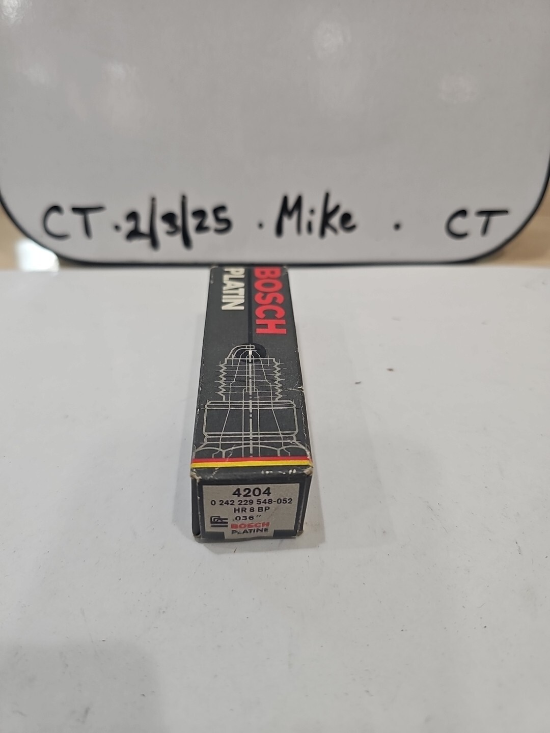 Bosch Platinum Spark Plugs 4204 HR8BP - Image 3