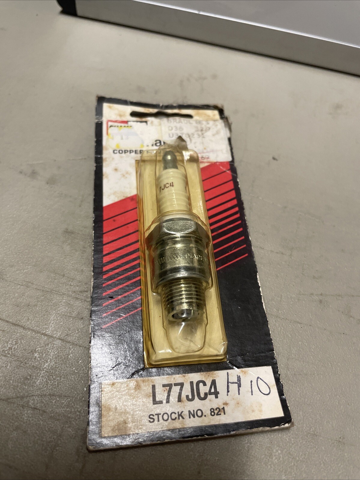 Champion 821-1 MARINE Spark Plugs #L77JC4 - NEW, Retail Package - Image 5