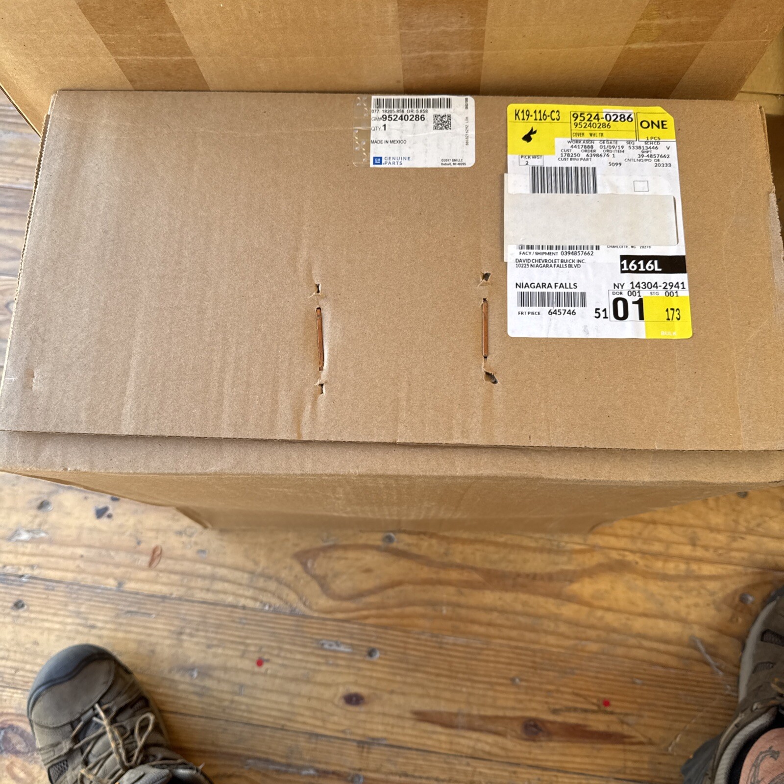 Chevrolet GM OEM 15-16 Trax Steering Wheel Cover 95240286