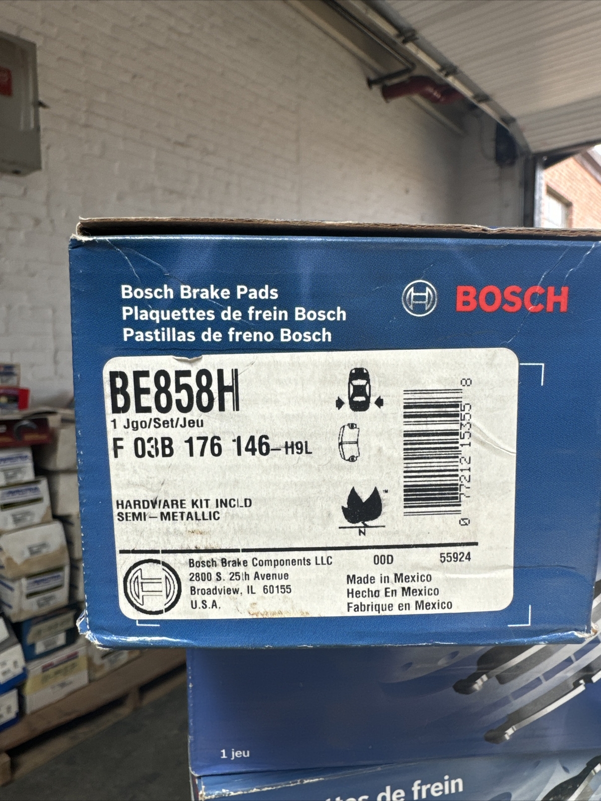 Disc Brake Pad Set-Blue Brake Pads with Hardware Rear Bosch BE858H