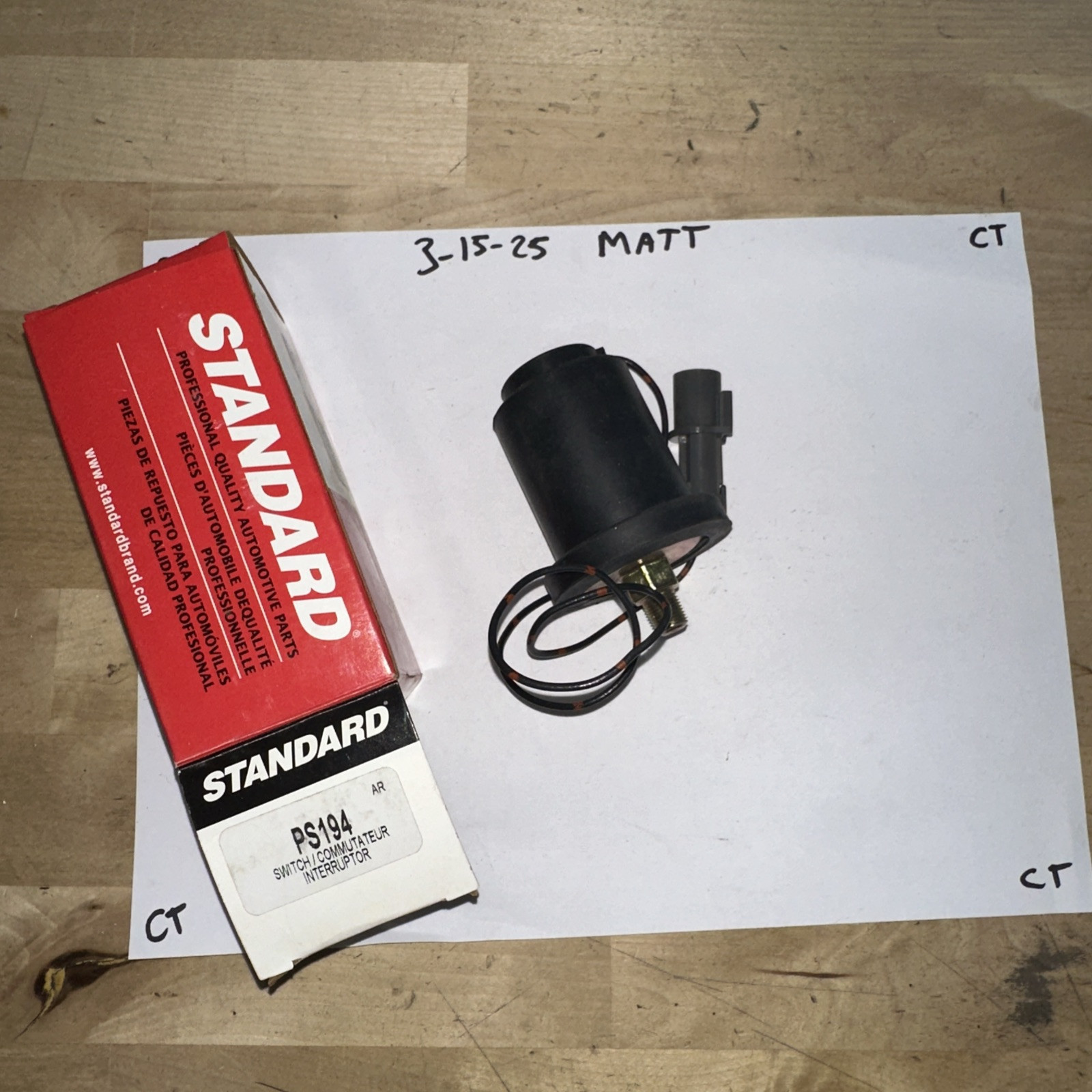 Engine Oil Pressure Switch-Sender With Light Standard PS-194