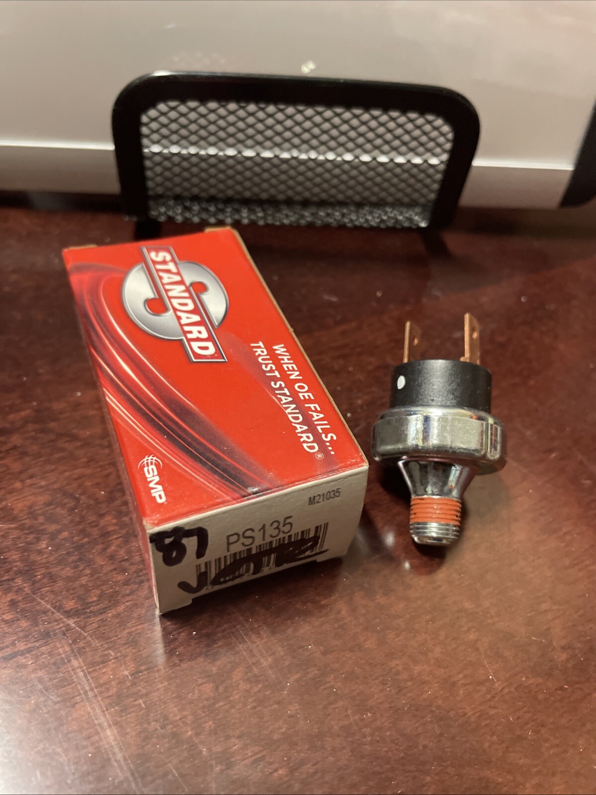 Engine Oil Pressure Switch Standard PS135 - Image 3