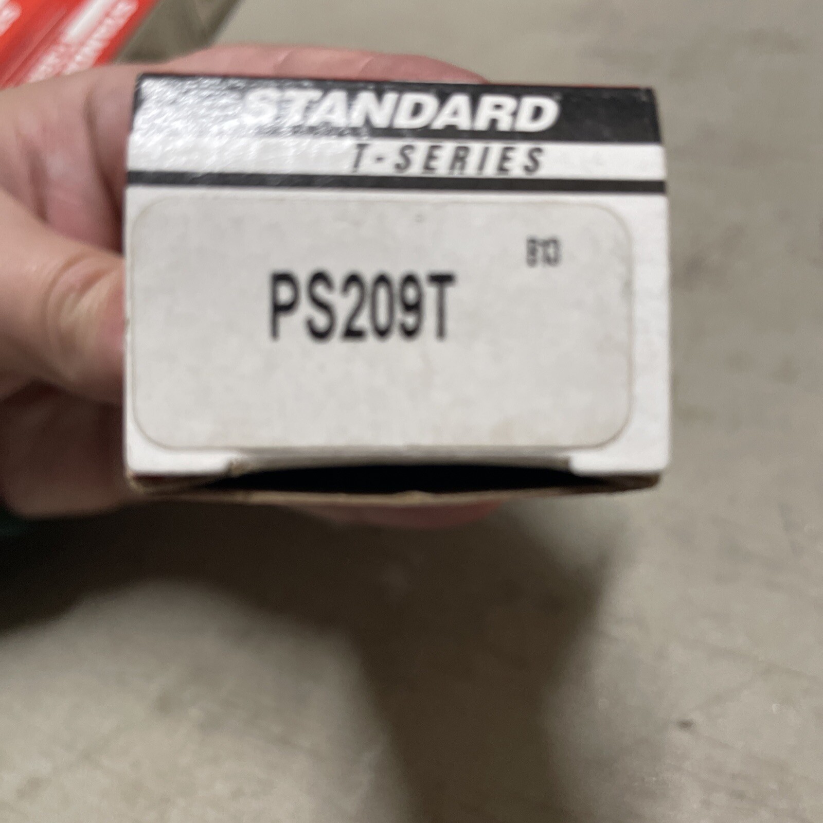 Engine Oil Pressure Switch Standard PS209T - Image 4