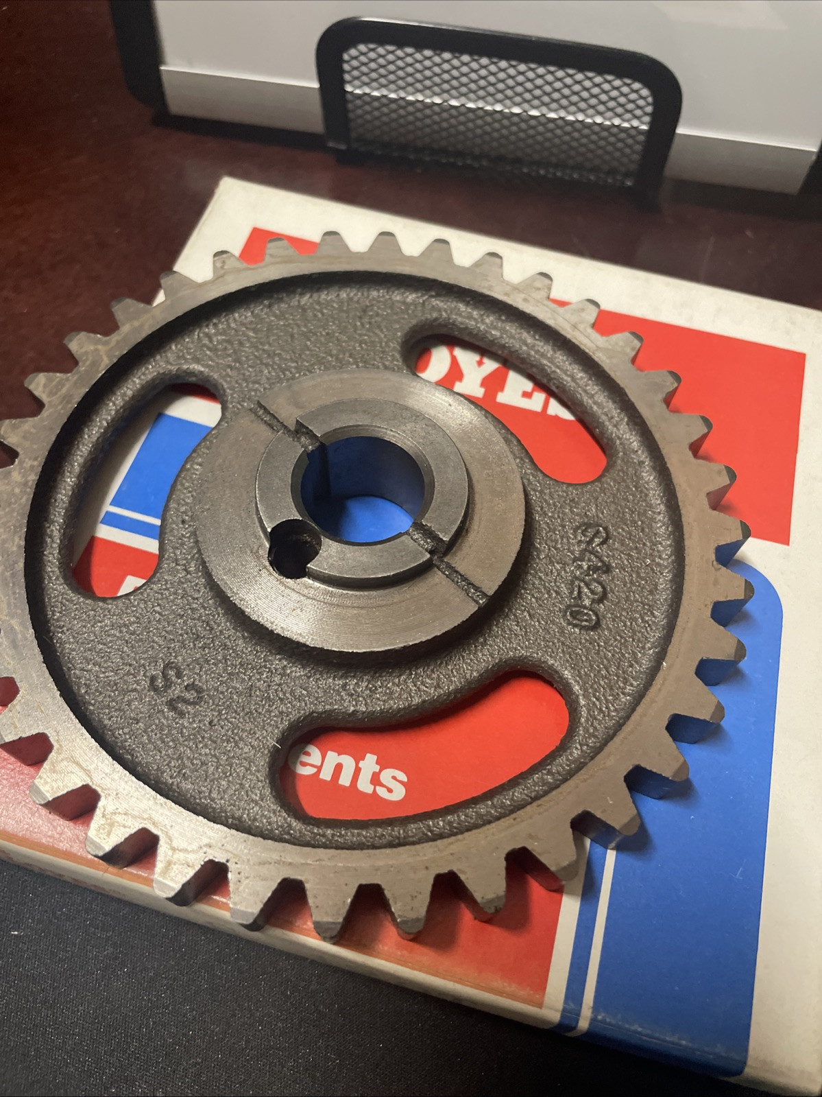 Engine Timing Camshaft Sprocket Cloyes Gear & Product S420T - Image 3